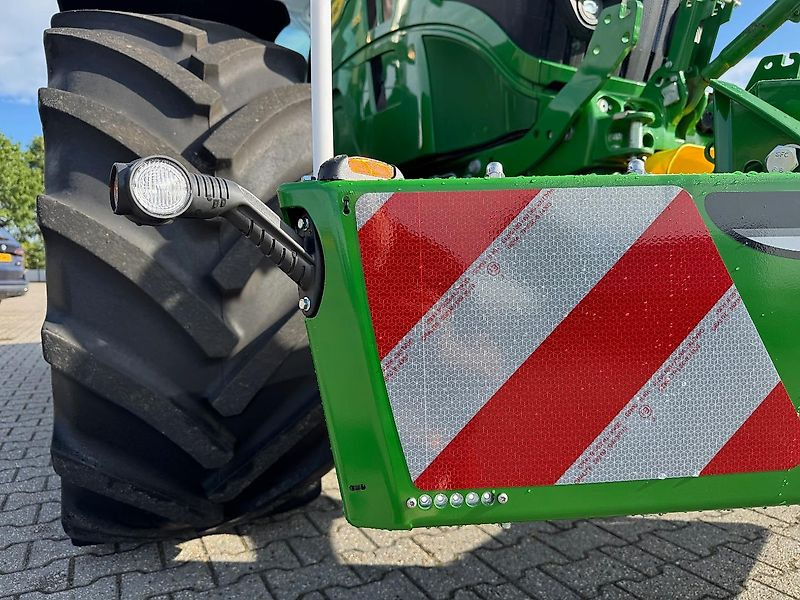 TractorBumper SafetyWeight Frontgewicht Bumper Gewicht - Trator: foto 4 TractorBumper SafetyWeight Frontgewicht Bumper Gewicht - Trator: foto 4