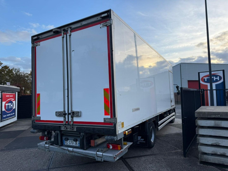 Renault D210.14 Frigobox Multitemp + Taillift THERMO KING T800R - Caminhão frigorífico: foto 3 Renault D210.14 Frigobox Multitemp + Taillift THERMO KING T800R - Caminhão frigorífico: foto 3