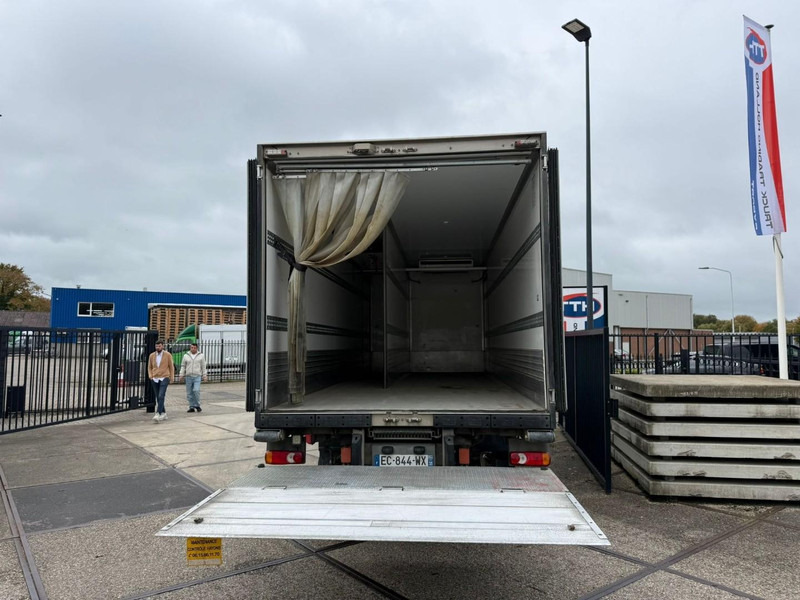 Renault D210.14 Frigobox Multitemp + Taillift THERMO KING T800R - Caminhão frigorífico: foto 5 Renault D210.14 Frigobox Multitemp + Taillift THERMO KING T800R - Caminhão frigorífico: foto 5