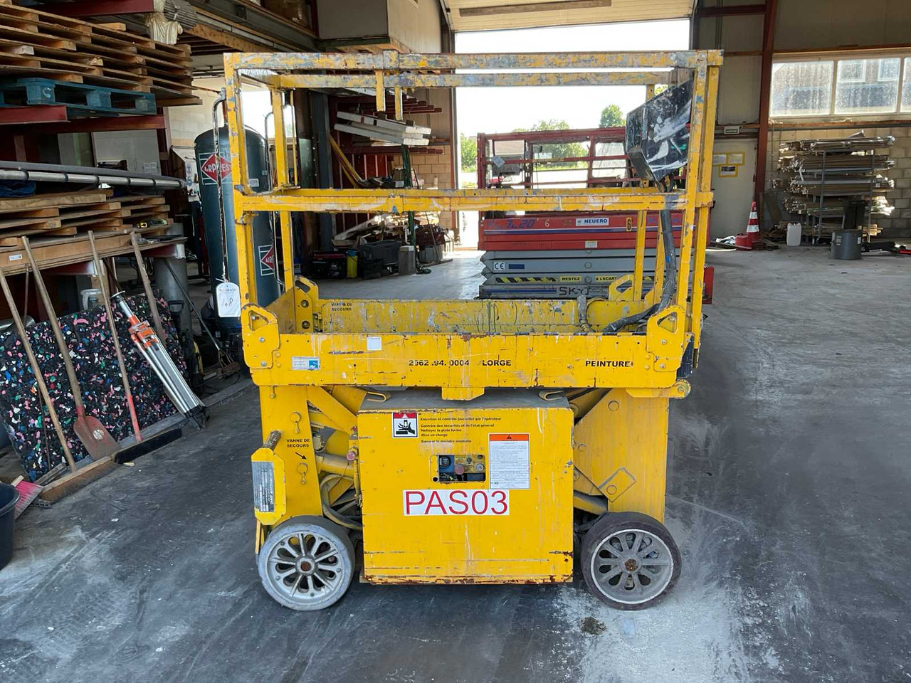 1994 UPRIGHT 65000-001 AERIAL PLATFORM - Plataforma aérea: foto 2 1994 UPRIGHT 65000-001 AERIAL PLATFORM - Plataforma aérea: foto 2