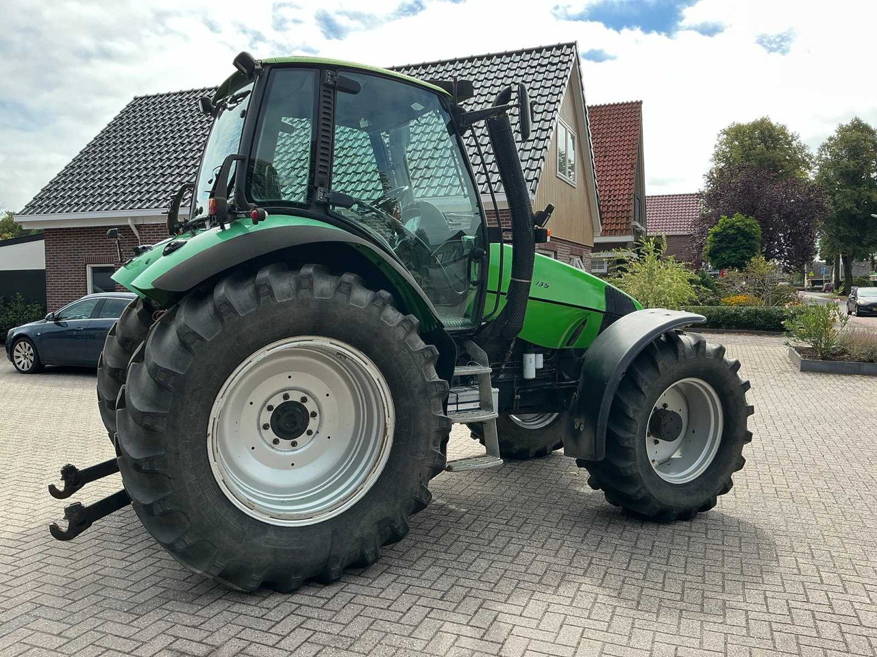 Trator 1998 DEUTZ-FAHR AGROTRON 135 MK 2 ALL-WHEEL DRIVE FARM TRACTOR: foto 7 Trator 1998 DEUTZ-FAHR AGROTRON 135 MK 2 ALL-WHEEL DRIVE FARM TRACTOR: foto 7