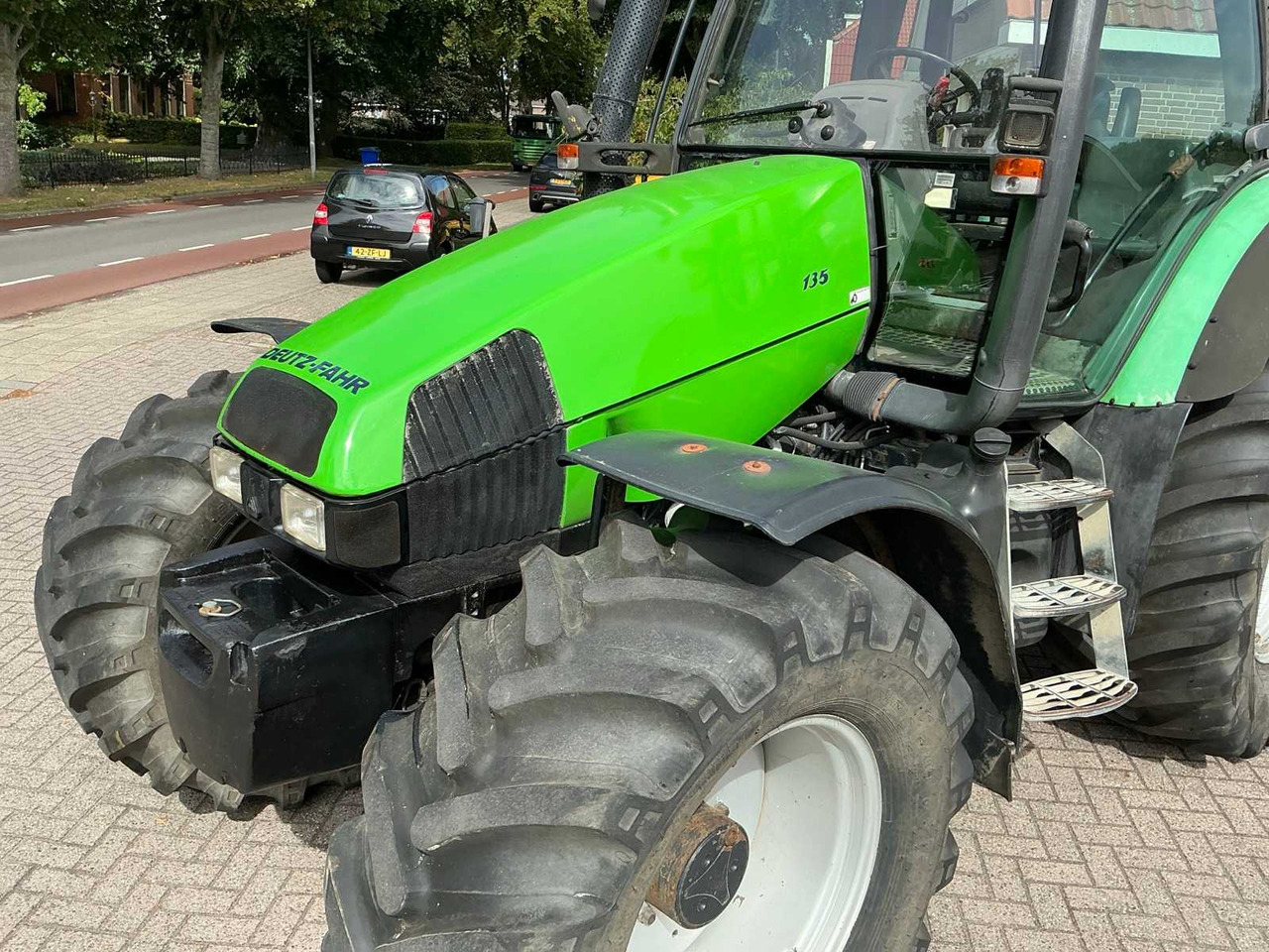 Trator 1998 DEUTZ-FAHR AGROTRON 135 MK 2 ALL-WHEEL DRIVE FARM TRACTOR: foto 17 Trator 1998 DEUTZ-FAHR AGROTRON 135 MK 2 ALL-WHEEL DRIVE FARM TRACTOR: foto 17