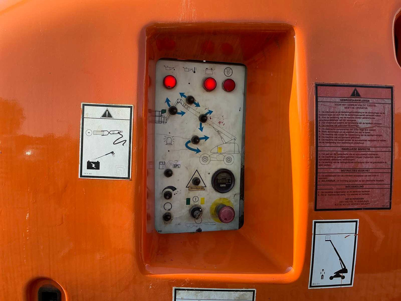 2000 HAULOTTE H25TPX AERIAL WORK PLATFORMS - Plataforma aérea: foto 5 2000 HAULOTTE H25TPX AERIAL WORK PLATFORMS - Plataforma aérea: foto 5