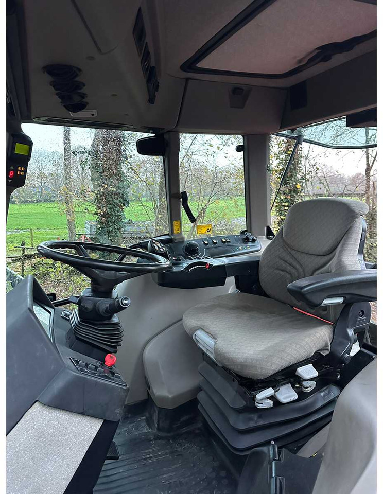 Trator 2001 CASE CVX 150 ALL-WHEEL DRIVE FARM TRACTOR: foto 8 Trator 2001 CASE CVX 150 ALL-WHEEL DRIVE FARM TRACTOR: foto 8