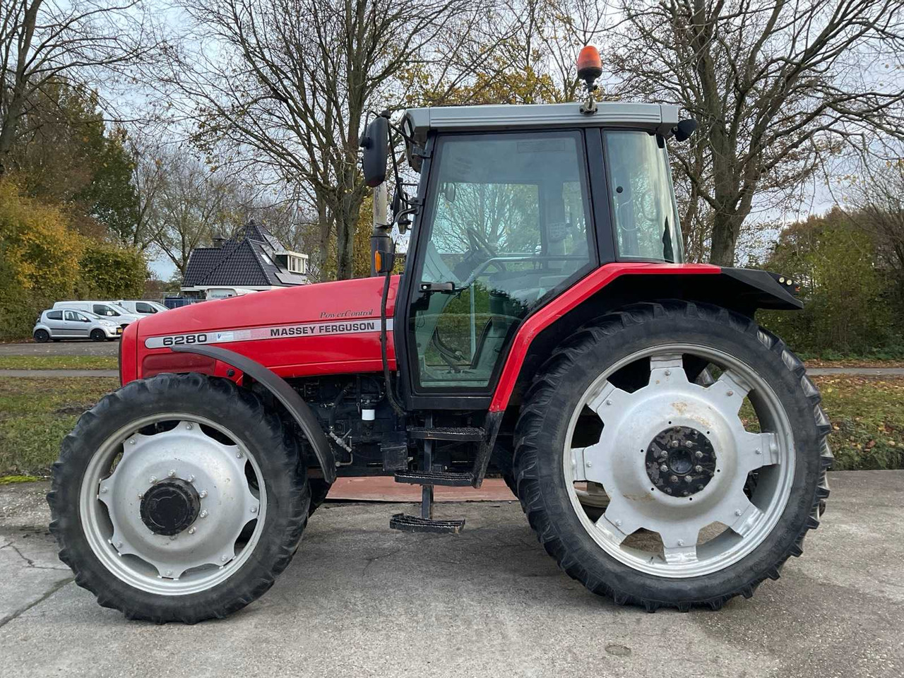 2002 MASSEY FERGUSON 6280 ALL-WHEEL DRIVE FARM TRACTOR - Trator: foto 5 2002 MASSEY FERGUSON 6280 ALL-WHEEL DRIVE FARM TRACTOR - Trator: foto 5