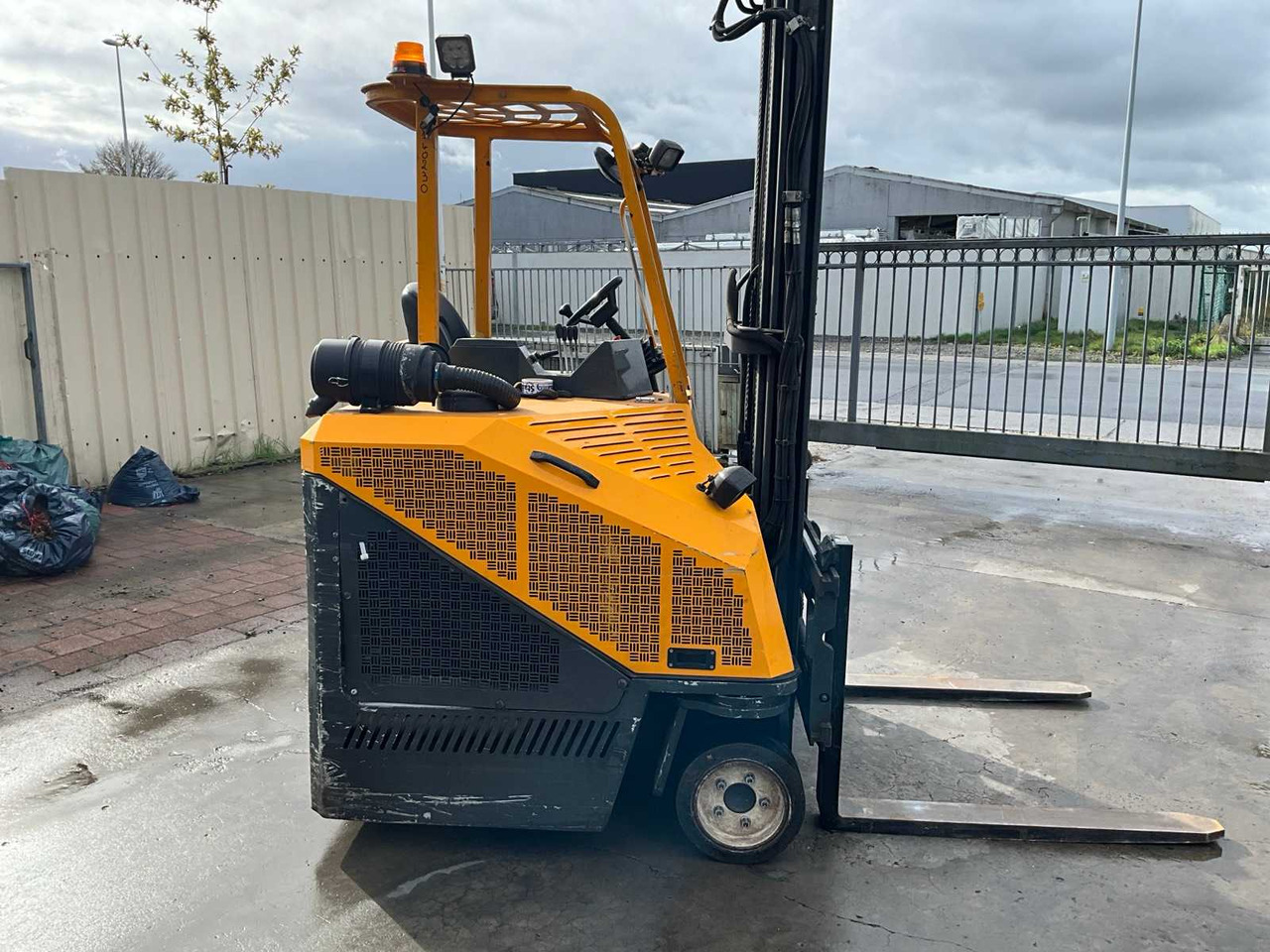 Empilhadeira 2003 COMBILIFT C2500CB FORKLIFT 4-WAY: foto 6