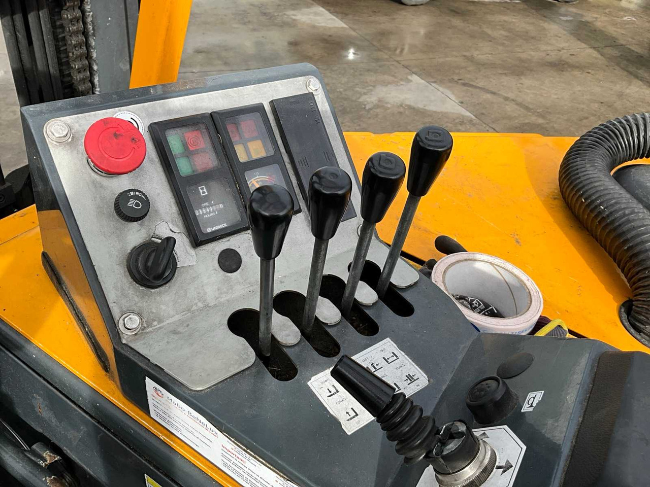 Empilhadeira 2003 COMBILIFT C2500CB FORKLIFT 4-WAY: foto 11