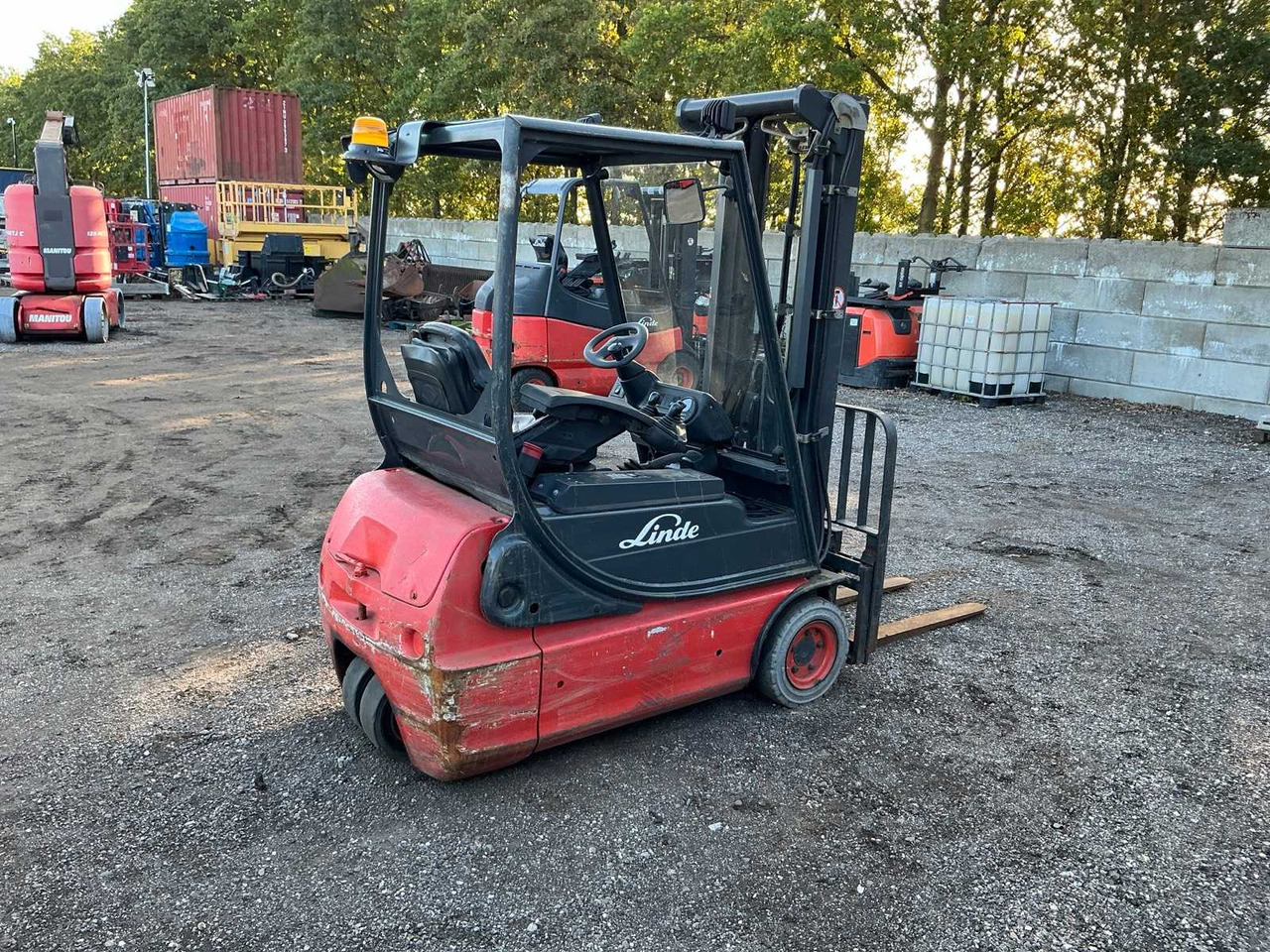 2003 LINDE E16 C02 FORKLIFT - Empilhadeira: foto 5 2003 LINDE E16 C02 FORKLIFT - Empilhadeira: foto 5