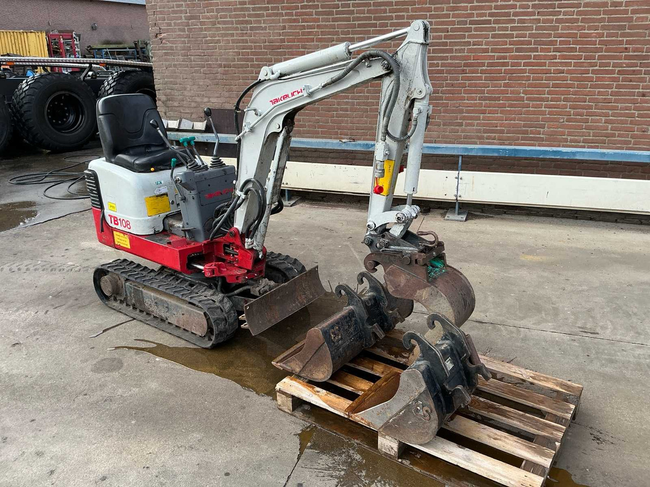 2005 TAKEUCHI TB108 MINI EXCAVATOR - Mini escavadeira: foto 3 2005 TAKEUCHI TB108 MINI EXCAVATOR - Mini escavadeira: foto 3