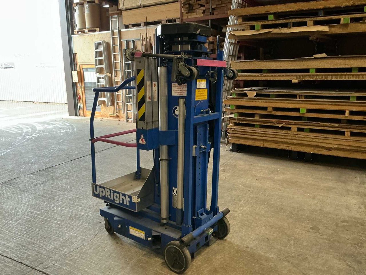 2007 UPRIGHT LL25 A-C AERIAL WORK PLATFORM - Plataforma aérea: foto 3 2007 UPRIGHT LL25 A-C AERIAL WORK PLATFORM - Plataforma aérea: foto 3