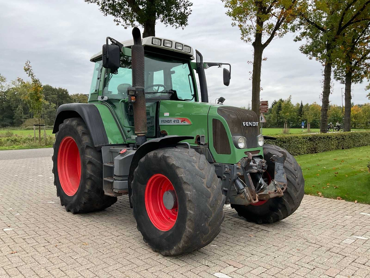 2008 FENDT 412 VARIO TMS ALL-WHEEL DRIVE AGRICULTURAL TRACTOR - Trator: foto 3 2008 FENDT 412 VARIO TMS ALL-WHEEL DRIVE AGRICULTURAL TRACTOR - Trator: foto 3
