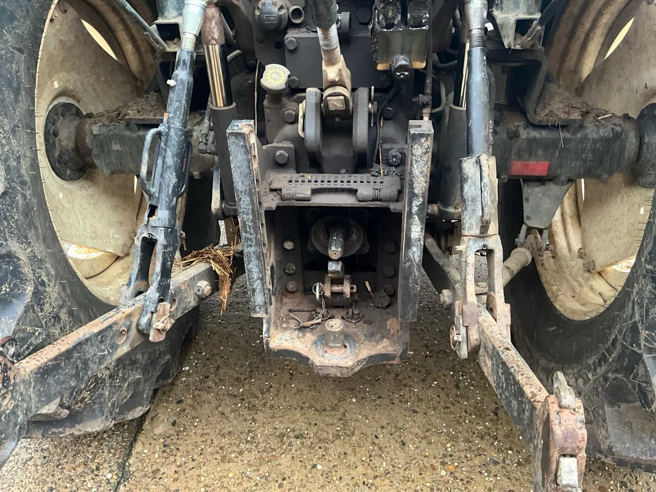 Trator 2009 NEW HOLLAND T6050 FOUR WHEEL DRIVE FARM TRACTOR: foto 17