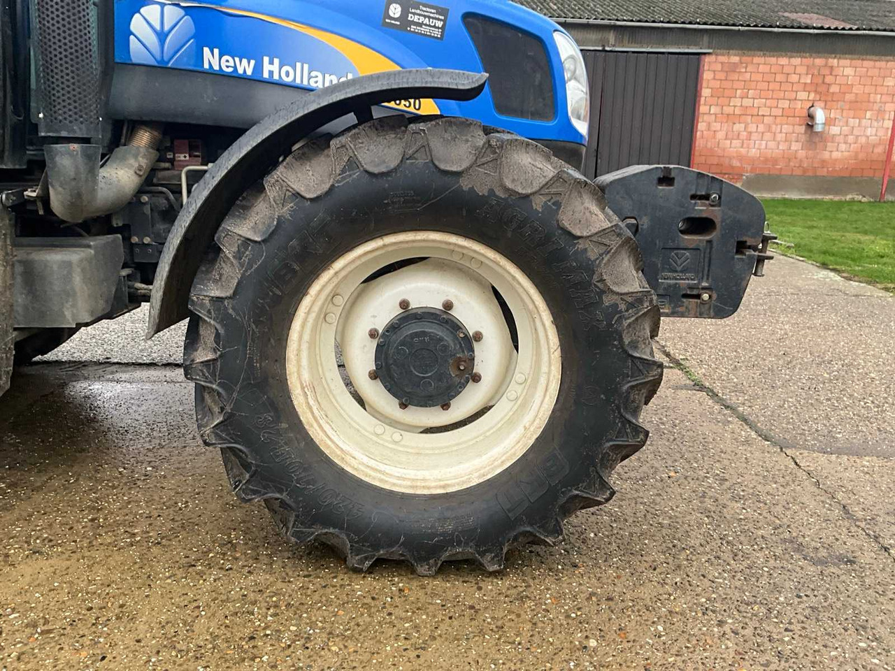 Trator 2009 NEW HOLLAND T6050 FOUR WHEEL DRIVE FARM TRACTOR: foto 12