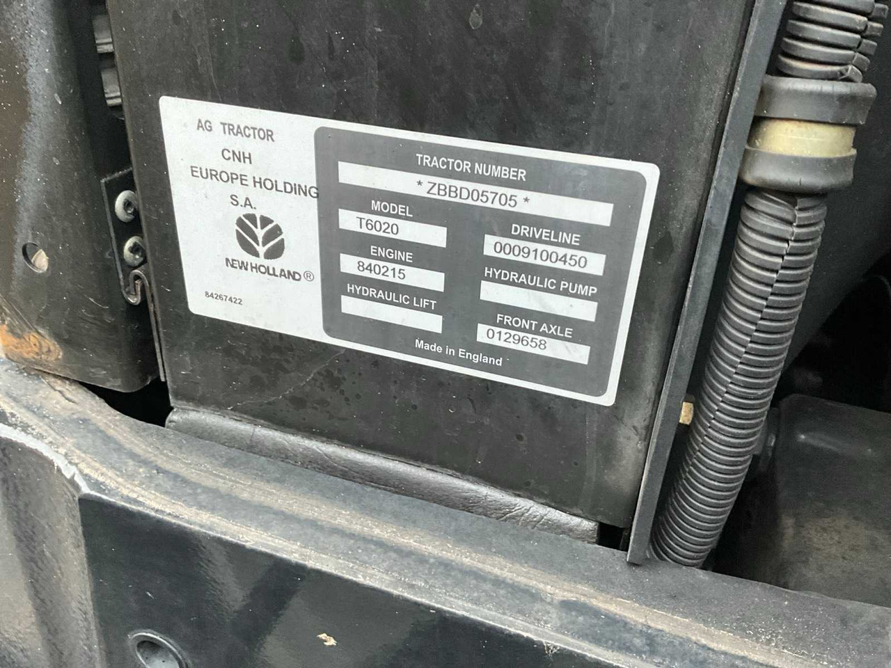 Trator 2011 NEW HOLLAND T6020 ELITE FOUR WHEEL DRIVE FARM TRACTOR: foto 32