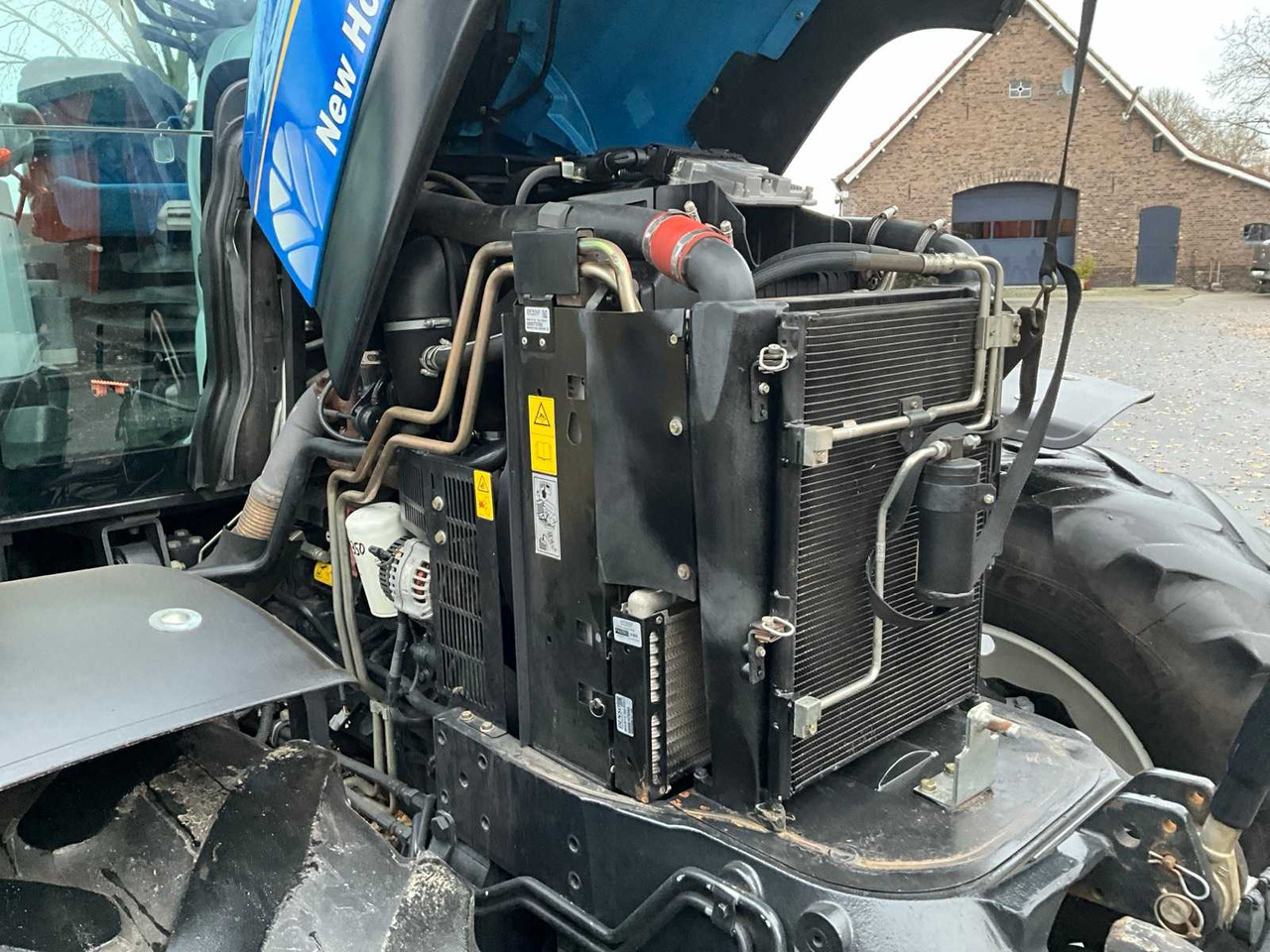 Trator 2011 NEW HOLLAND T6020 ELITE FOUR WHEEL DRIVE FARM TRACTOR: foto 29