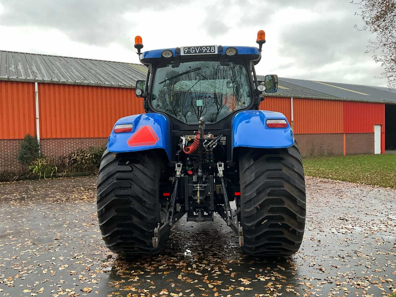 Trator 2011 NEW HOLLAND T6020 ELITE FOUR WHEEL DRIVE FARM TRACTOR: foto 6