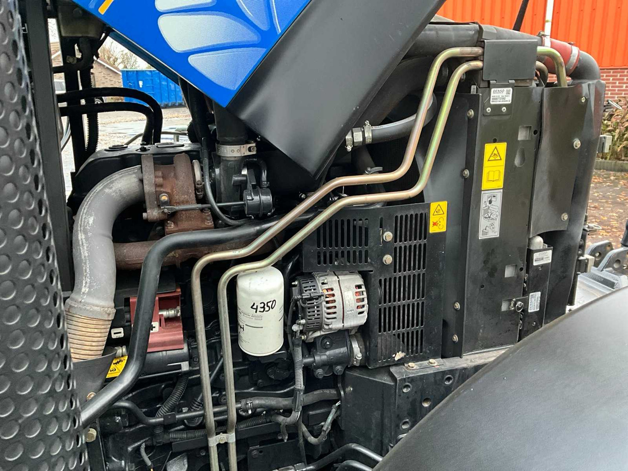 Trator 2011 NEW HOLLAND T6020 ELITE FOUR WHEEL DRIVE FARM TRACTOR: foto 30