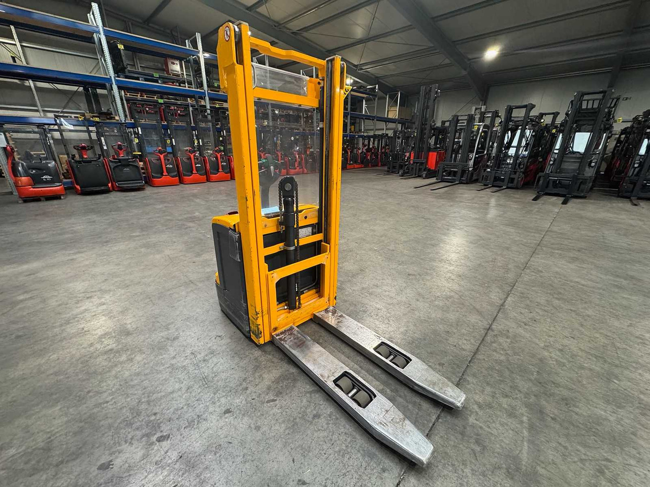 2012 SERVICE + UVV 09/2026 JUNGHEINRICH EJC220 2,000KG STACKER PALLET TRUCK ANT FREE LIFT 5,484 HOURS - Empilhadeira: foto 5 2012 SERVICE + UVV 09/2026 JUNGHEINRICH EJC220 2,000KG STACKER PALLET TRUCK ANT FREE LIFT 5,484 HOURS - Empilhadeira: foto 5