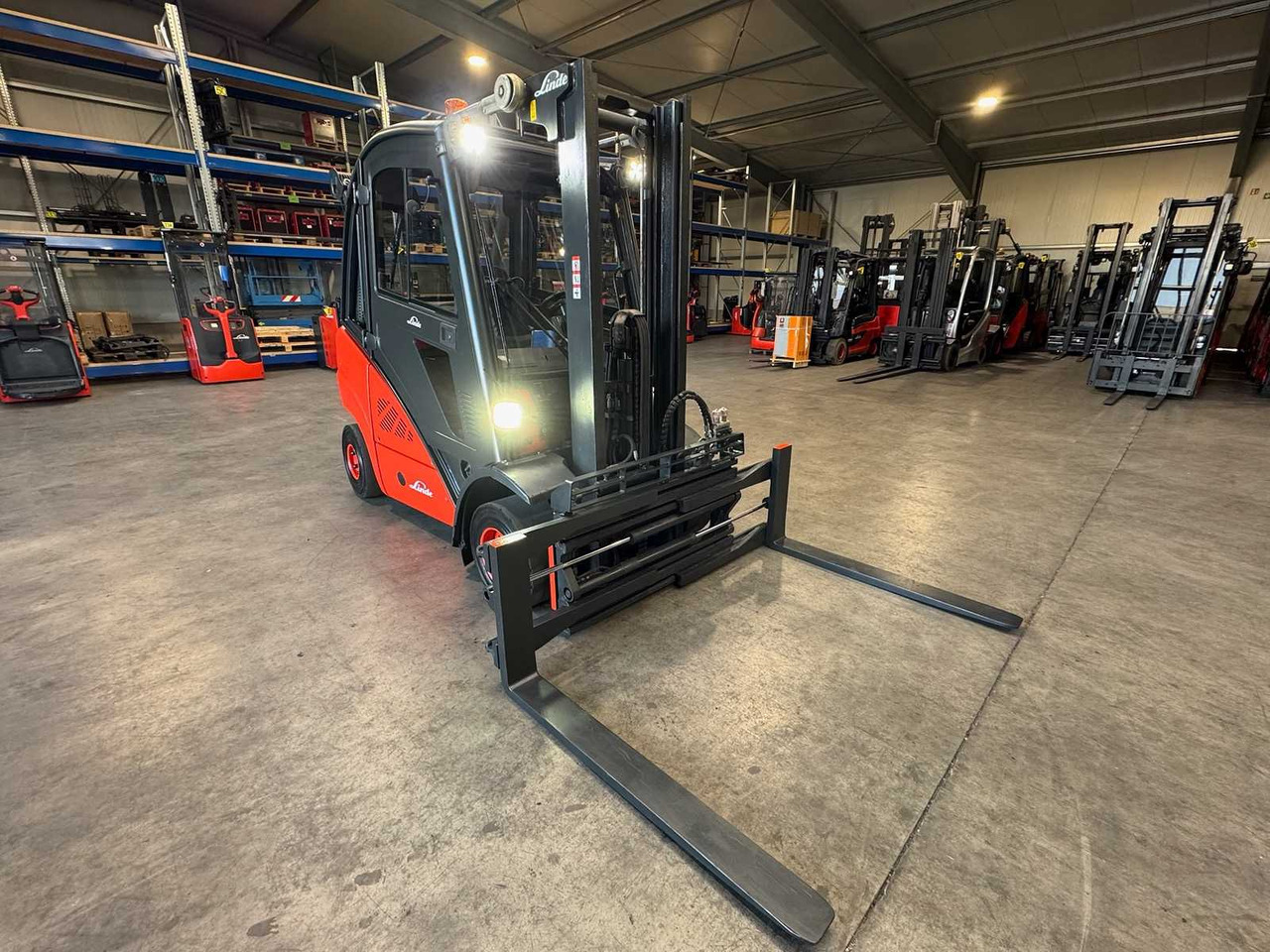 2012 SERVICE + UVV 09/2026 LINDE H25D 3RD + 4TH VALVE FORK ADJUSTER 163CM FREE STROKE DIESEL FORKLIFT - Empilhadeira: foto 1 2012 SERVICE + UVV 09/2026 LINDE H25D 3RD + 4TH VALVE FORK ADJUSTER 163CM FREE STROKE DIESEL FORKLIFT - Empilhadeira: foto 1