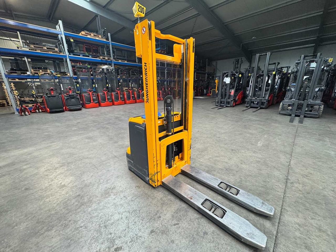 2013 JUNGHEINRICH EJC220 2,000KG STACKER PALLET TRUCK ANT FREE LIFT - Empilhadeira: foto 1 2013 JUNGHEINRICH EJC220 2,000KG STACKER PALLET TRUCK ANT FREE LIFT - Empilhadeira: foto 1
