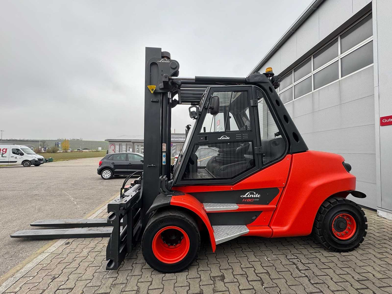 2016 LINDE H80D-900 H80 8,000KG DIESEL FORKLIFT FORKLIFT 3+4TH VALVE ZVG+SS 5,446 HOURS. - Empilhadeira: foto 1 2016 LINDE H80D-900 H80 8,000KG DIESEL FORKLIFT FORKLIFT 3+4TH VALVE ZVG+SS 5,446 HOURS. - Empilhadeira: foto 1