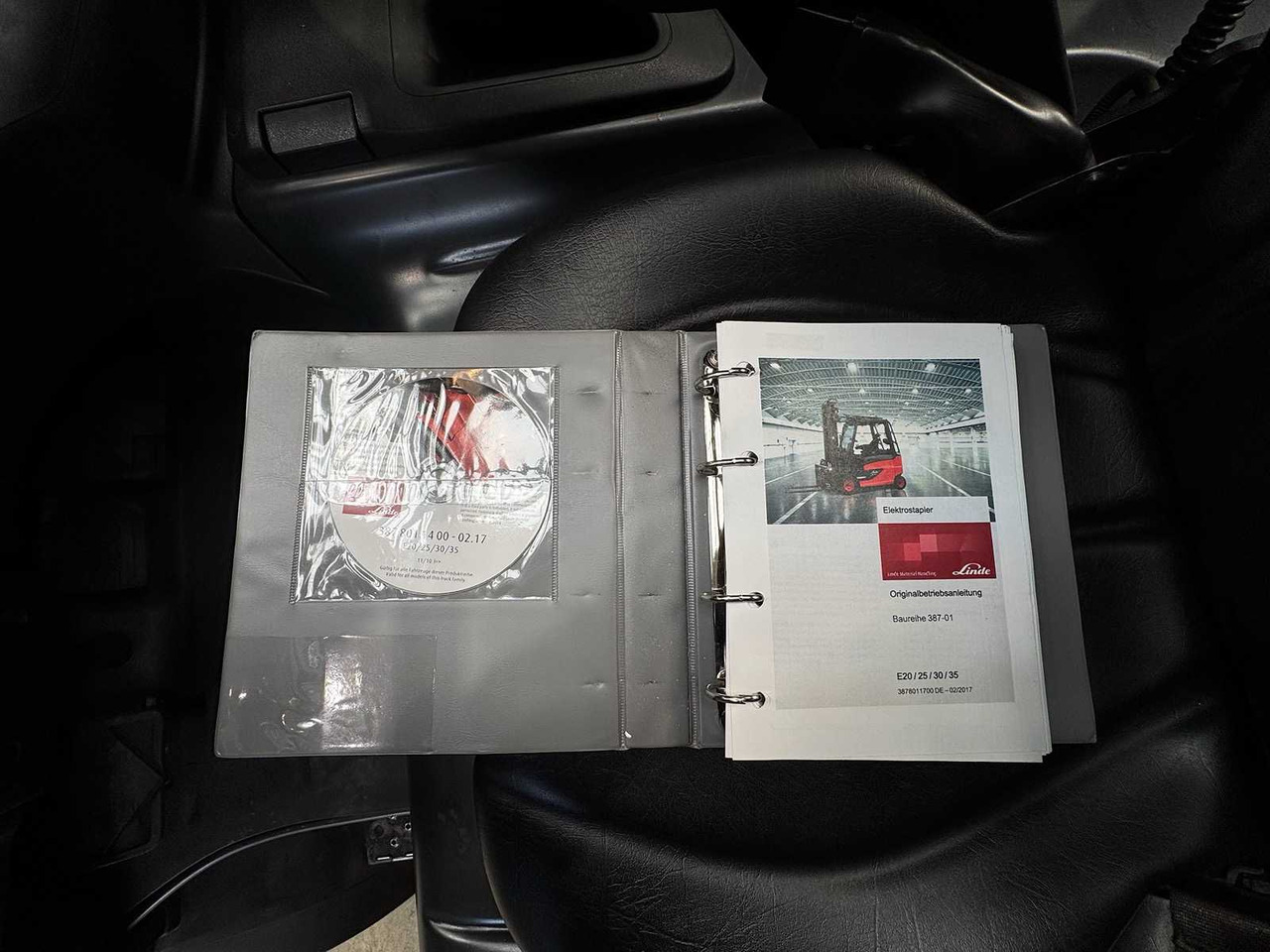 Empilhadeira 2017 SERVICE + UVV 10/2026 LINDE E35L 3.500KG EVO TRIPLEX 3.+4.: foto 20 Empilhadeira 2017 SERVICE + UVV 10/2026 LINDE E35L 3.500KG EVO TRIPLEX 3.+4.: foto 20