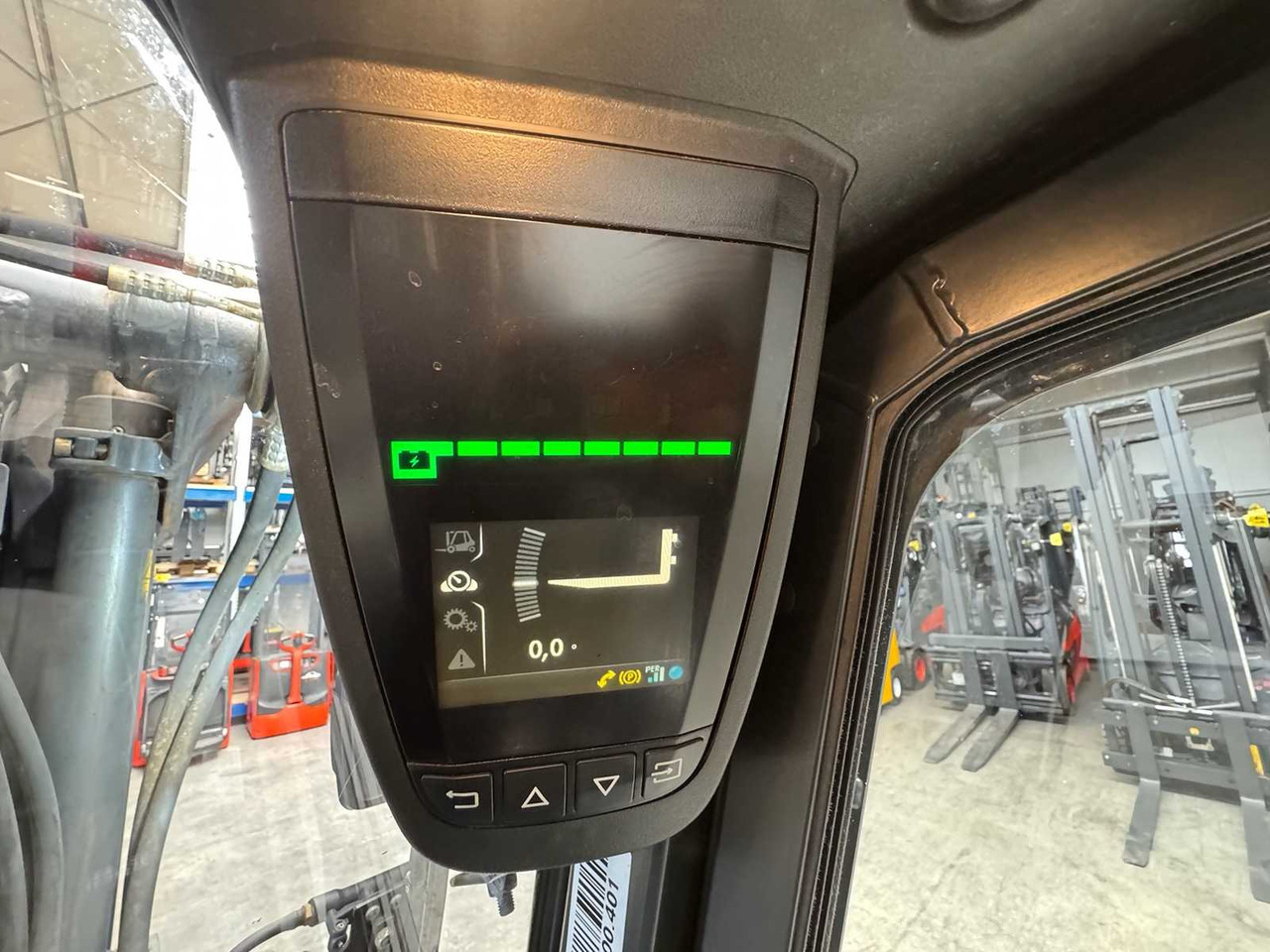 Empilhadeira 2017 SERVICE + UVV 10/2026 LINDE E35L 3.500KG EVO TRIPLEX 3.+4.: foto 19 Empilhadeira 2017 SERVICE + UVV 10/2026 LINDE E35L 3.500KG EVO TRIPLEX 3.+4.: foto 19