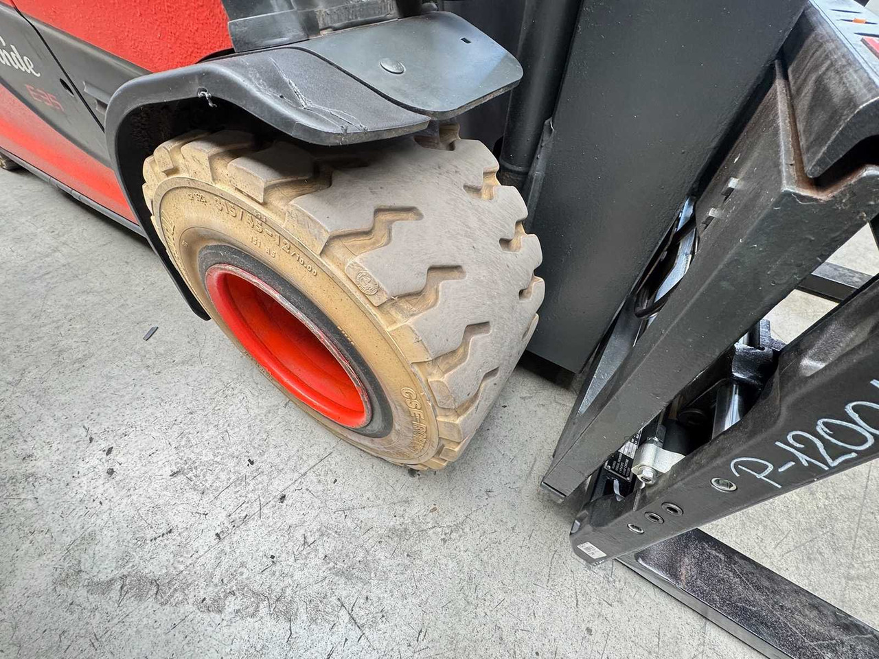 Empilhadeira 2017 SERVICE + UVV 10/2026 LINDE E35L 3.500KG EVO TRIPLEX 3.+4.: foto 14 Empilhadeira 2017 SERVICE + UVV 10/2026 LINDE E35L 3.500KG EVO TRIPLEX 3.+4.: foto 14