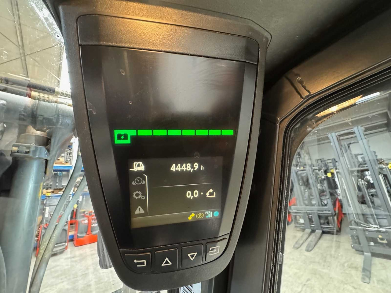 Empilhadeira 2017 SERVICE + UVV 10/2026 LINDE E35L 3.500KG EVO TRIPLEX 3.+4.: foto 18 Empilhadeira 2017 SERVICE + UVV 10/2026 LINDE E35L 3.500KG EVO TRIPLEX 3.+4.: foto 18