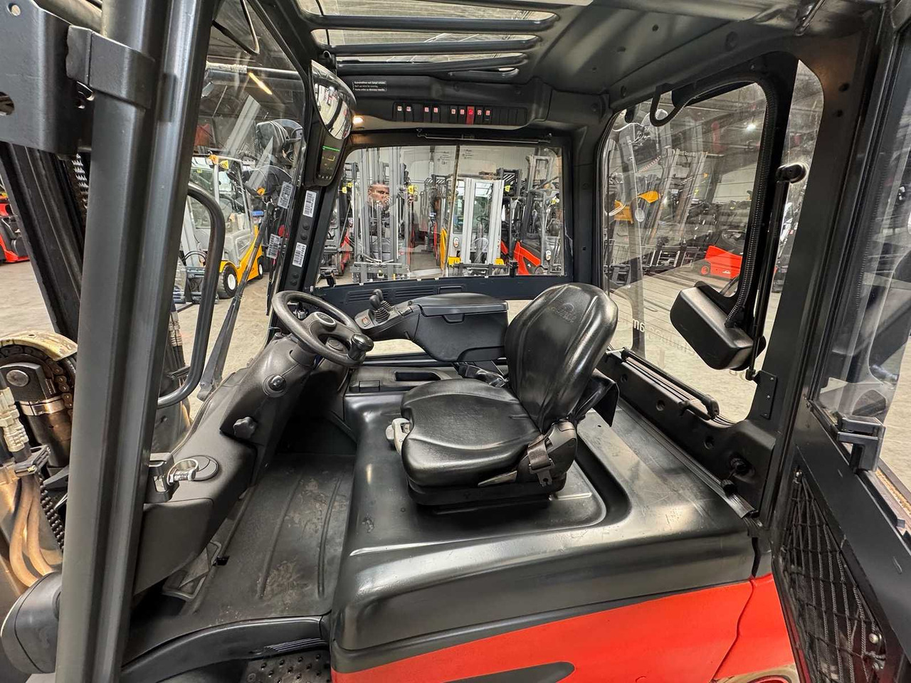 Empilhadeira 2017 SERVICE + UVV 10/2026 LINDE E35L 3.500KG EVO TRIPLEX 3.+4.: foto 15 Empilhadeira 2017 SERVICE + UVV 10/2026 LINDE E35L 3.500KG EVO TRIPLEX 3.+4.: foto 15