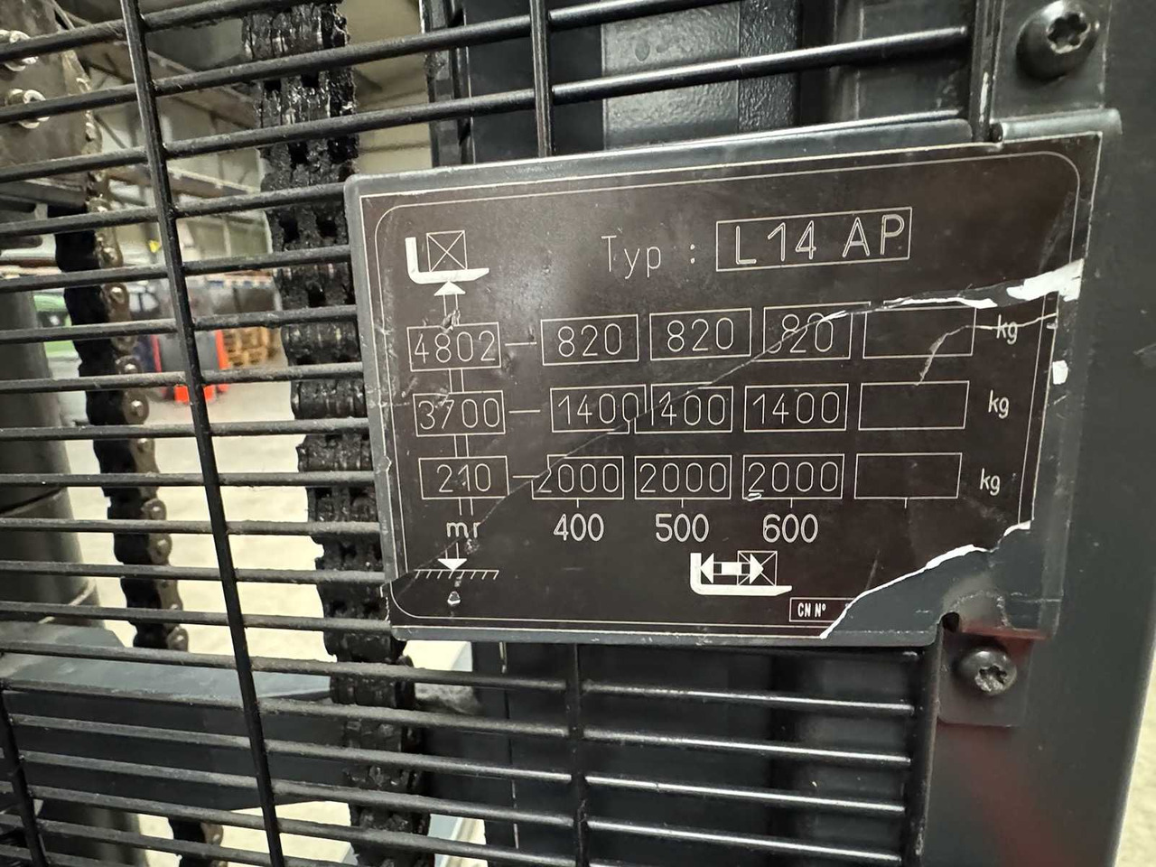 Empilhadeira 2018 SERVICE + UVV 10/2026 LINDE L14API TRIPLEX 470CM PALLET TRUCK PALLET TRUCK ANT SCALES INITIAL STROKE: foto 16 Empilhadeira 2018 SERVICE + UVV 10/2026 LINDE L14API TRIPLEX 470CM PALLET TRUCK PALLET TRUCK ANT SCALES INITIAL STROKE: foto 16