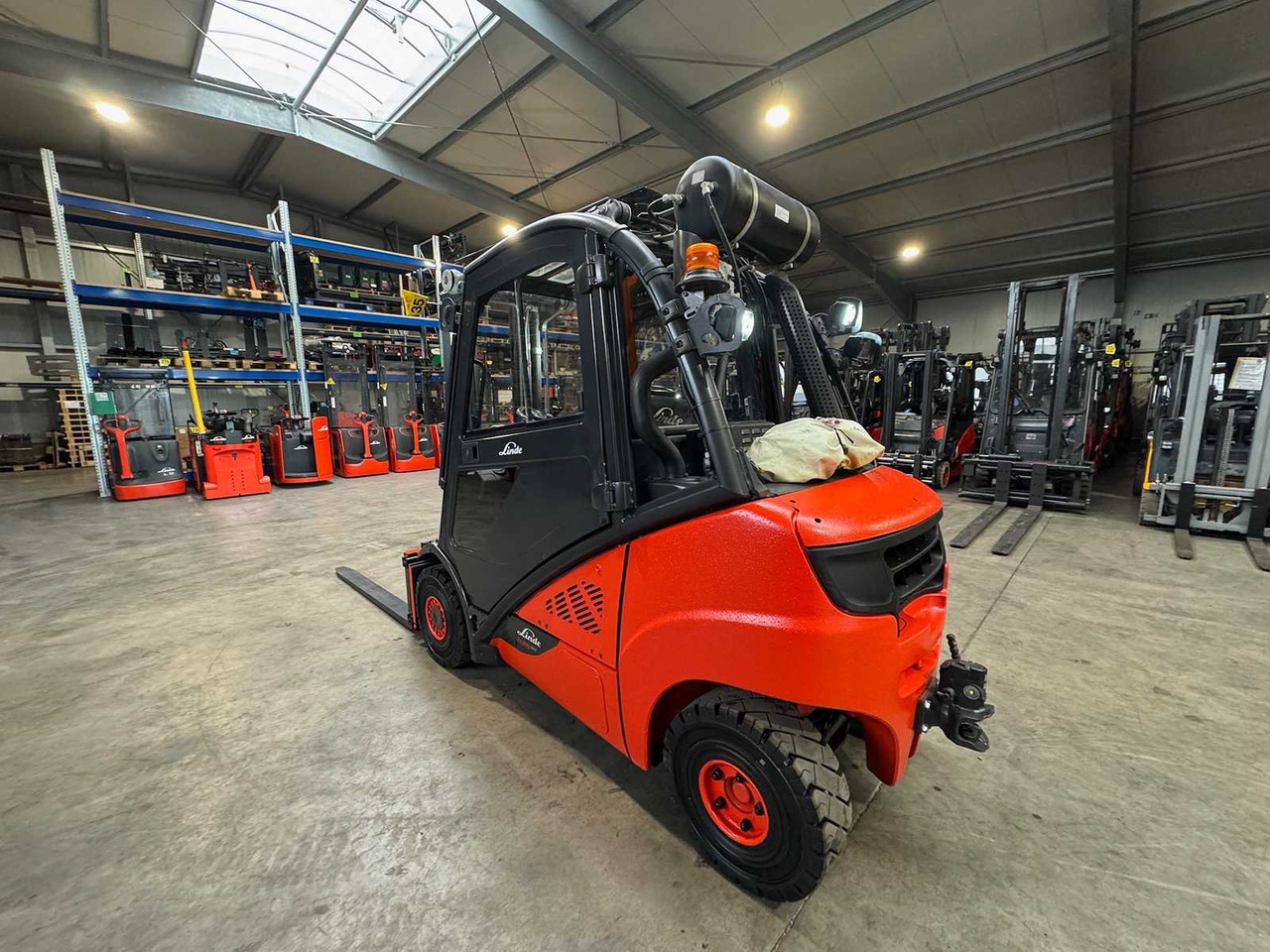 Empilhadeira 2019 SERVICE + UVV 10/2026 LINDE H25D-02 EVO 2.500KG TRIPLEX 3.+4.: foto 10 Empilhadeira 2019 SERVICE + UVV 10/2026 LINDE H25D-02 EVO 2.500KG TRIPLEX 3.+4.: foto 10