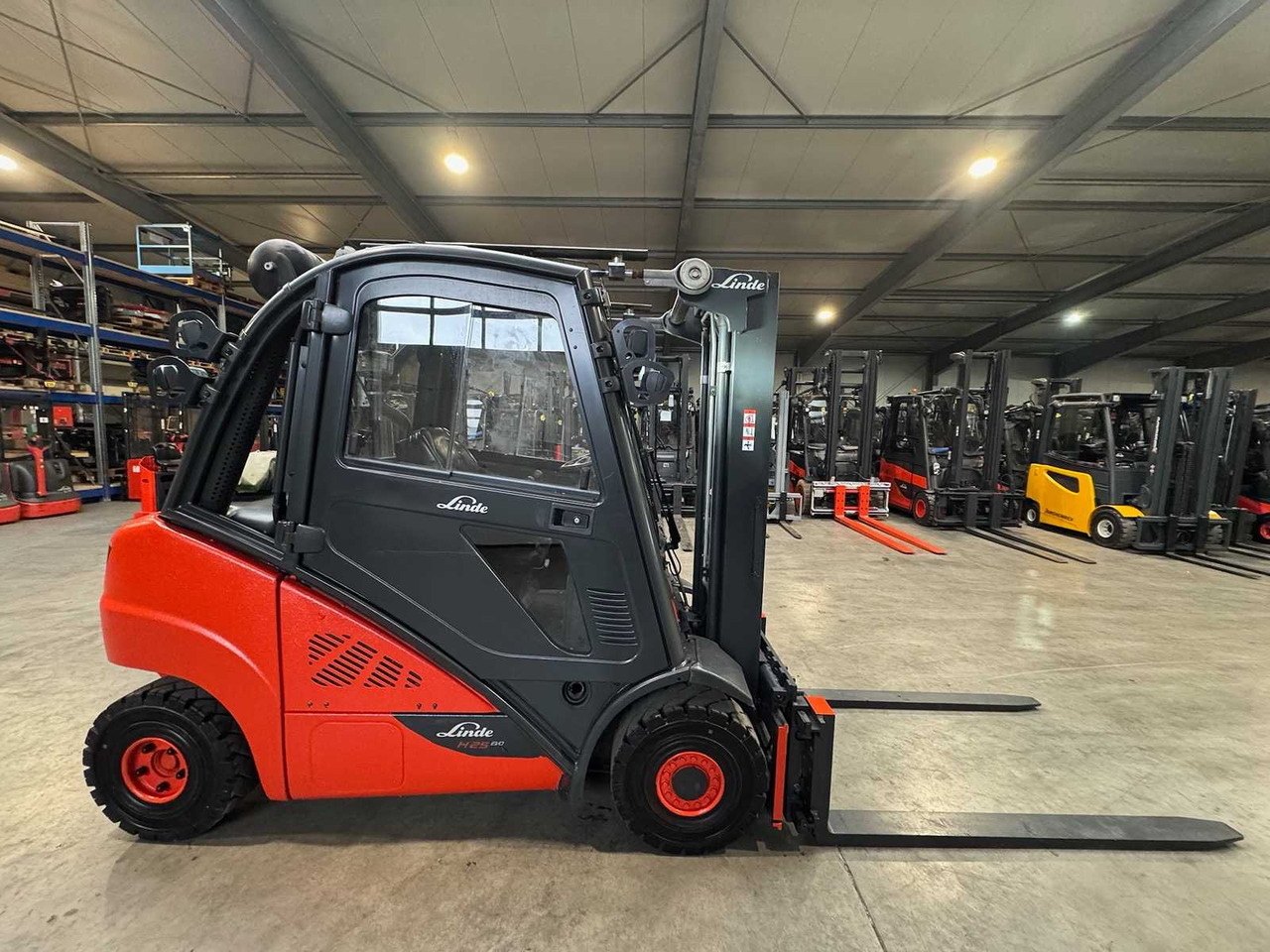 Empilhadeira 2019 SERVICE + UVV 10/2026 LINDE H25D-02 EVO 2.500KG TRIPLEX 3.+4.: foto 8 Empilhadeira 2019 SERVICE + UVV 10/2026 LINDE H25D-02 EVO 2.500KG TRIPLEX 3.+4.: foto 8
