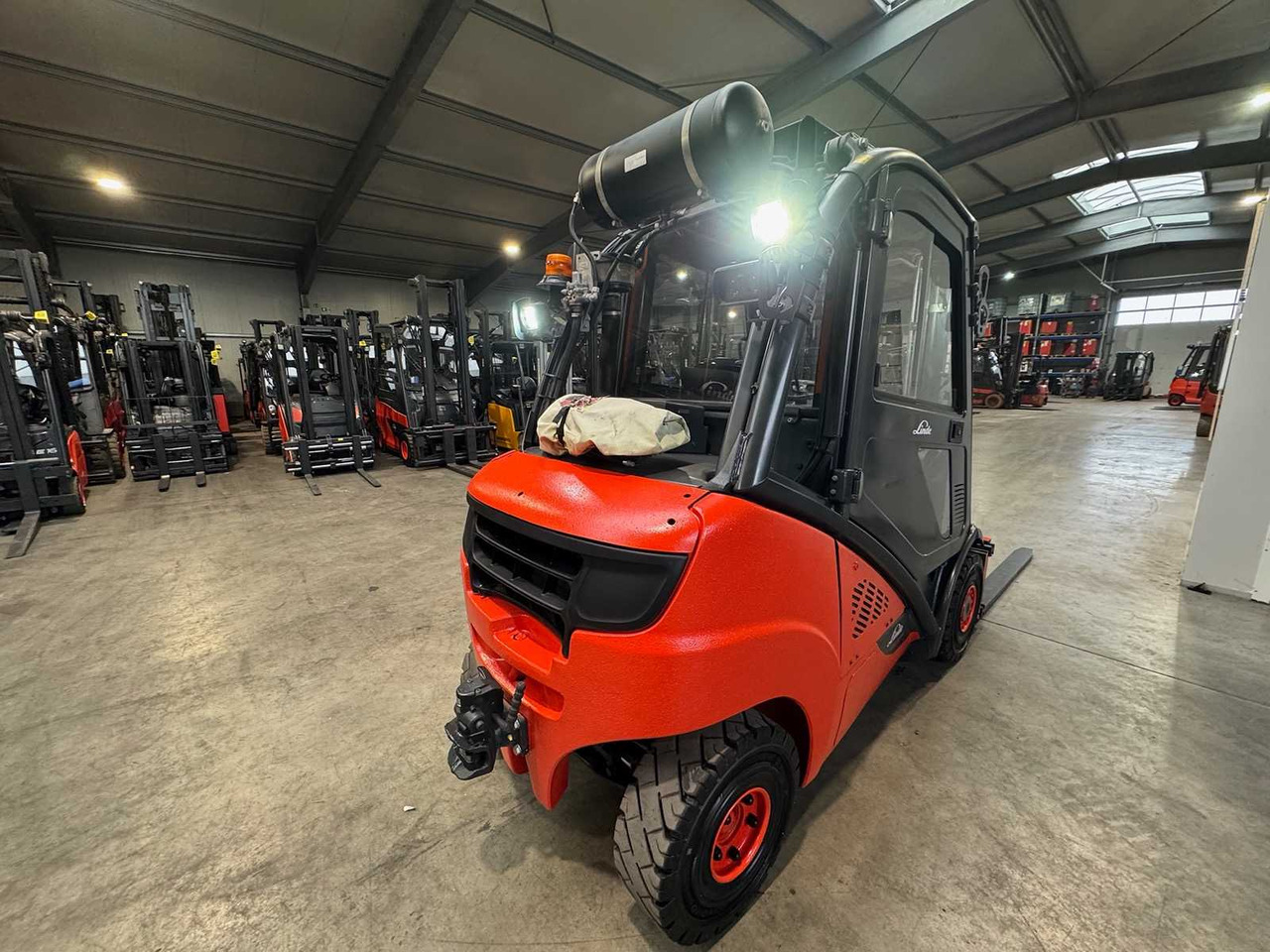 Empilhadeira 2019 SERVICE + UVV 10/2026 LINDE H25D-02 EVO 2.500KG TRIPLEX 3.+4.: foto 9 Empilhadeira 2019 SERVICE + UVV 10/2026 LINDE H25D-02 EVO 2.500KG TRIPLEX 3.+4.: foto 9