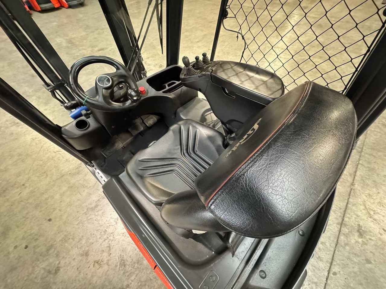 Empilhadeira 2020 SERVICE + UVV 09/2026 LINDE E14-02 EVO 1.400KG 3.+4.: foto 13 Empilhadeira 2020 SERVICE + UVV 09/2026 LINDE E14-02 EVO 1.400KG 3.+4.: foto 13