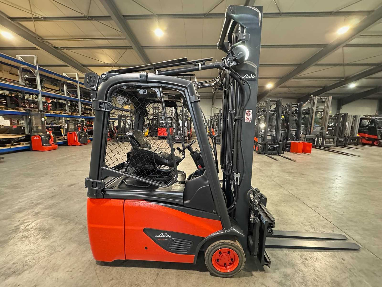 Empilhadeira 2020 SERVICE + UVV 09/2026 LINDE E14-02 EVO 1.400KG 3.+4.: foto 9 Empilhadeira 2020 SERVICE + UVV 09/2026 LINDE E14-02 EVO 1.400KG 3.+4.: foto 9