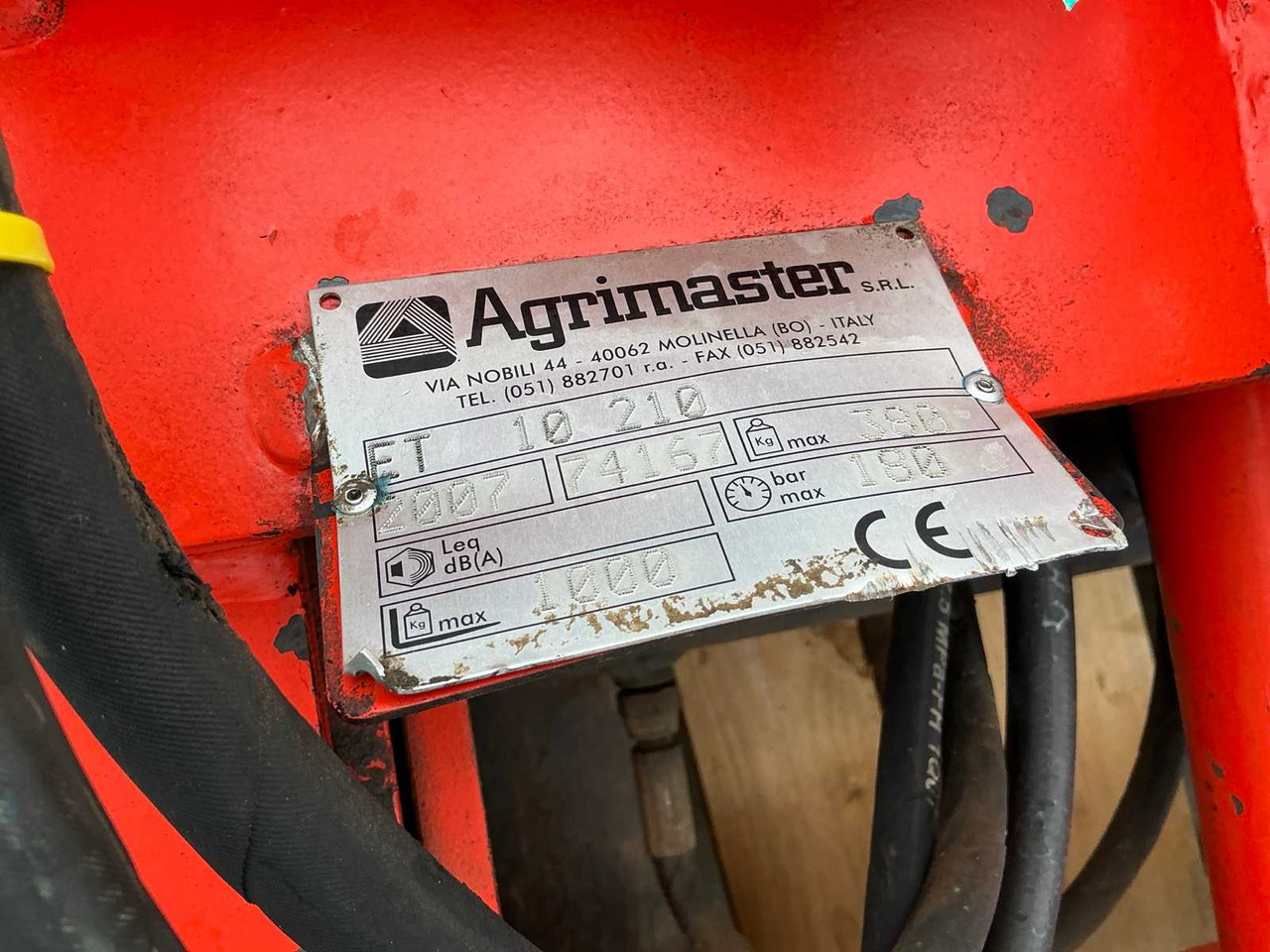 Agrimaster Et 10 210 - Carregador frontal para o trator: foto 5 Agrimaster Et 10 210 - Carregador frontal para o trator: foto 5