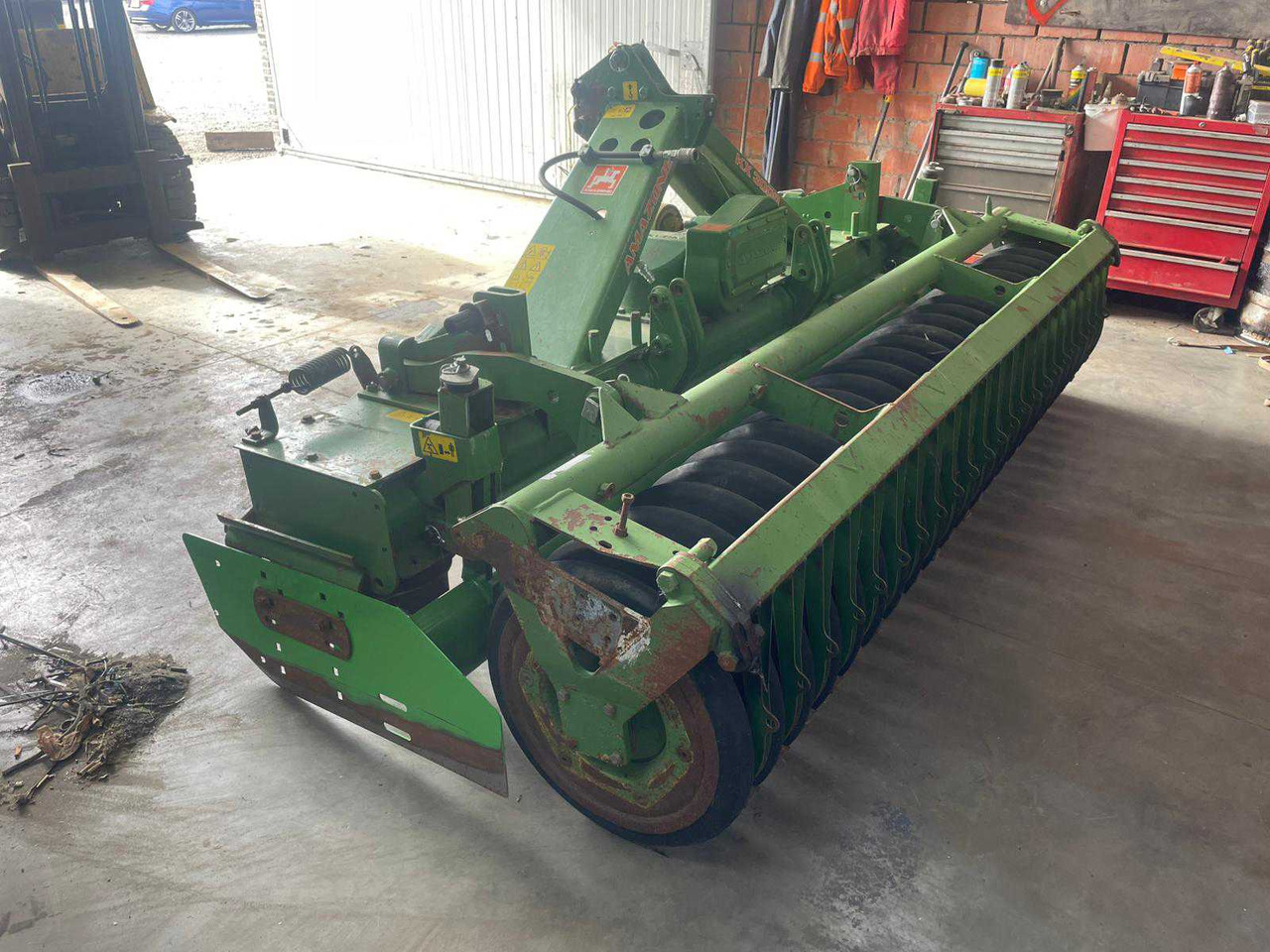 Amazone KX 3000 - Grade rotativa: foto 2 Amazone KX 3000 - Grade rotativa: foto 2