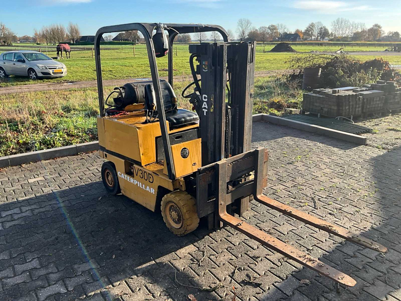 CATARPILLAR V30D FORKLIFT - Empilhadeira: foto 3 CATARPILLAR V30D FORKLIFT - Empilhadeira: foto 3