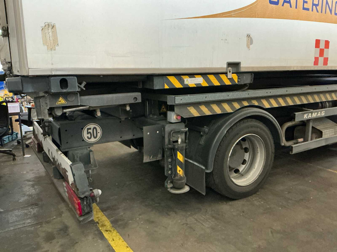 2001 MERCEDES-BENZ WBC22 CATERING TRUCK - Caminhão: foto 4 2001 MERCEDES-BENZ WBC22 CATERING TRUCK - Caminhão: foto 4