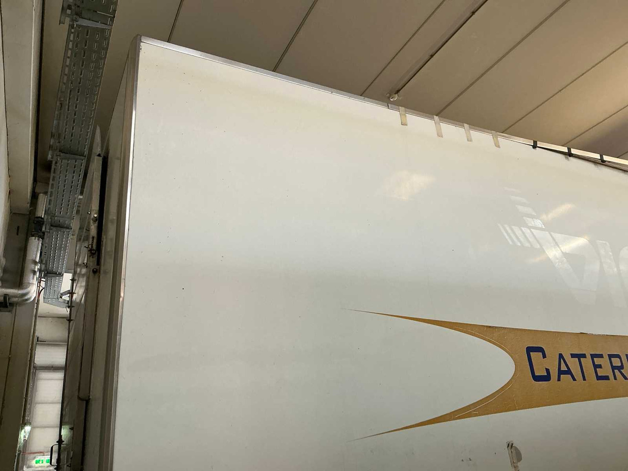 2001 MERCEDES-BENZ WBC22 CATERING TRUCK - Caminhão: foto 5 2001 MERCEDES-BENZ WBC22 CATERING TRUCK - Caminhão: foto 5