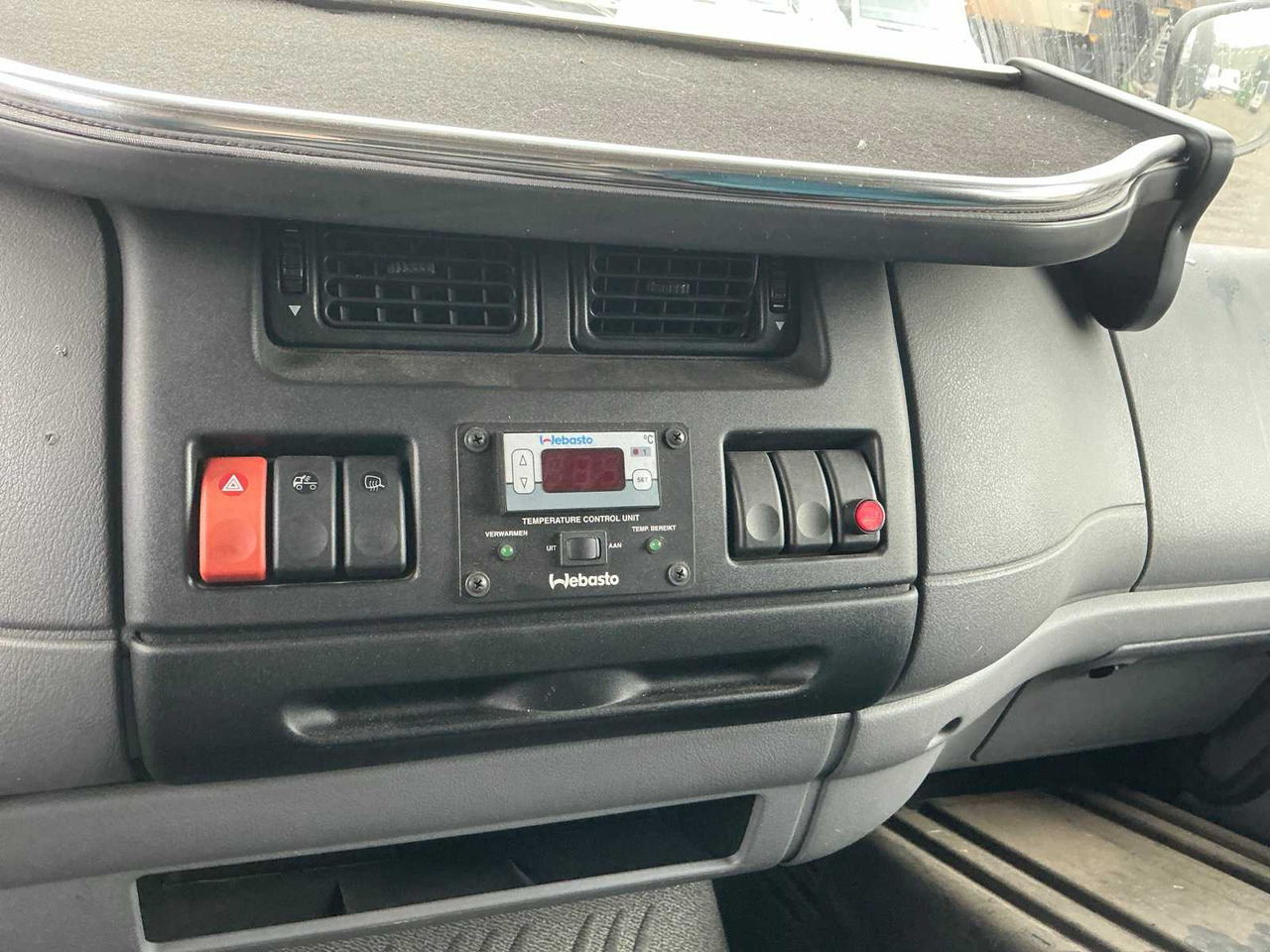 Caminhão 2002 DAF LF TRUCK: foto 12 Caminhão 2002 DAF LF TRUCK: foto 12