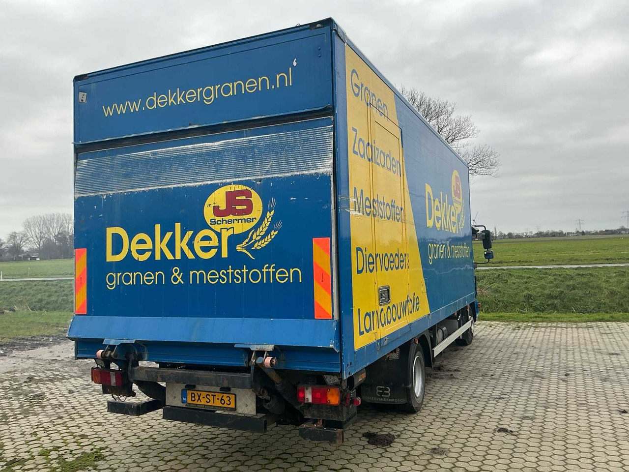 Caminhão 2010 MAN TGL 12.180 4X2 BL EEV TRUCK: foto 6