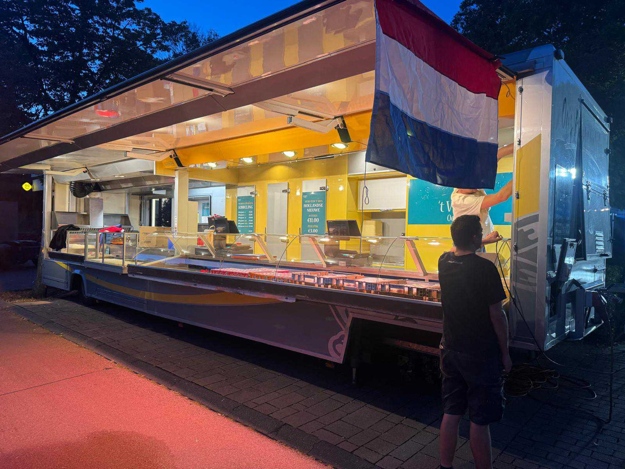 MAN 8-224 TRUCK WITH SEMI-TRAILER SALES - Caminhão: foto 3 MAN 8-224 TRUCK WITH SEMI-TRAILER SALES - Caminhão: foto 3