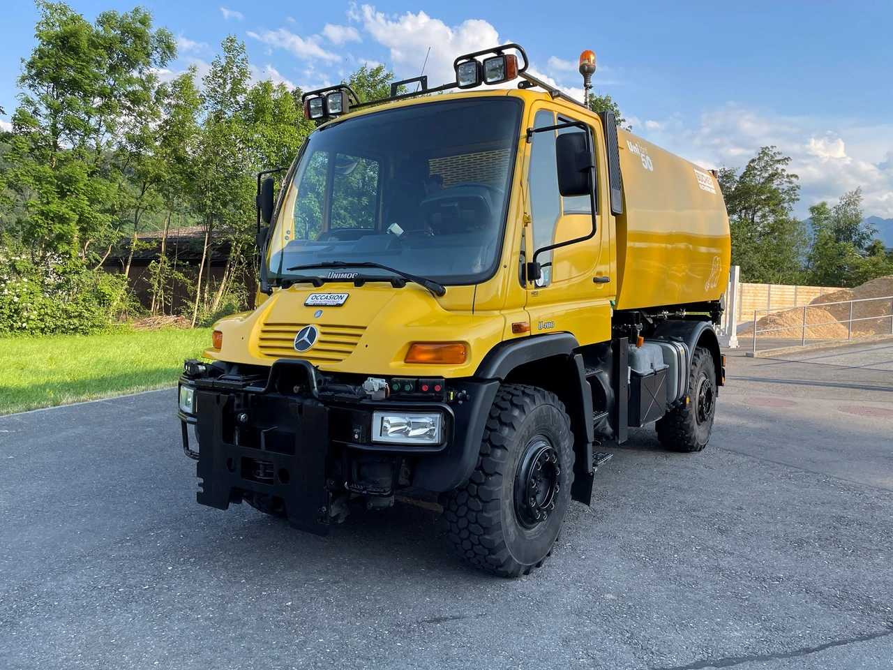 MERCEDES-BENZ - UNIMOG - 2001 - KOMMOBIL (UNIMOG) U400 - Caminhão: foto 2 MERCEDES-BENZ - UNIMOG - 2001 - KOMMOBIL (UNIMOG) U400 - Caminhão: foto 2