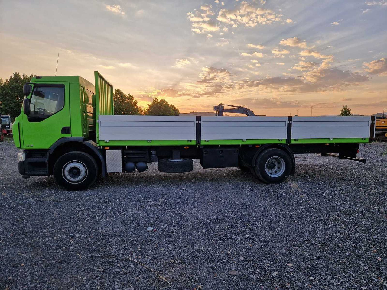 RENAULT 320 DXI TRUCK - 2007 - Caminhão: foto 4 RENAULT 320 DXI TRUCK - 2007 - Caminhão: foto 4