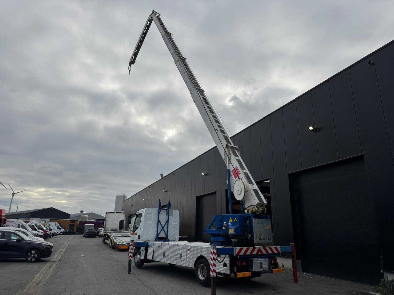 Caminhão RENAULT MIDLUM CRANE TRUCK: foto 14