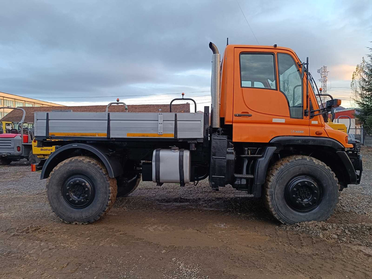 UNIMOG - U 400 - TRUCK - 2001 - Caminhão: foto 5 UNIMOG - U 400 - TRUCK - 2001 - Caminhão: foto 5
