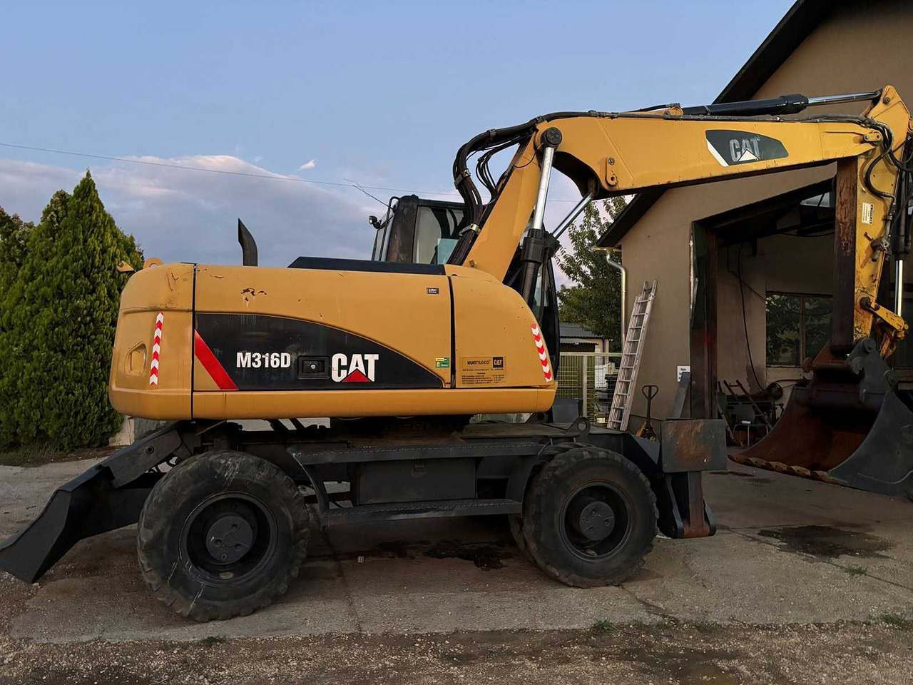 Caterpillar CATERPILLAR - M316D - WHEELED EXCAVATOR - 2008 - Escavadeira de rodas: foto 1 Caterpillar CATERPILLAR - M316D - WHEELED EXCAVATOR - 2008 - Escavadeira de rodas: foto 1