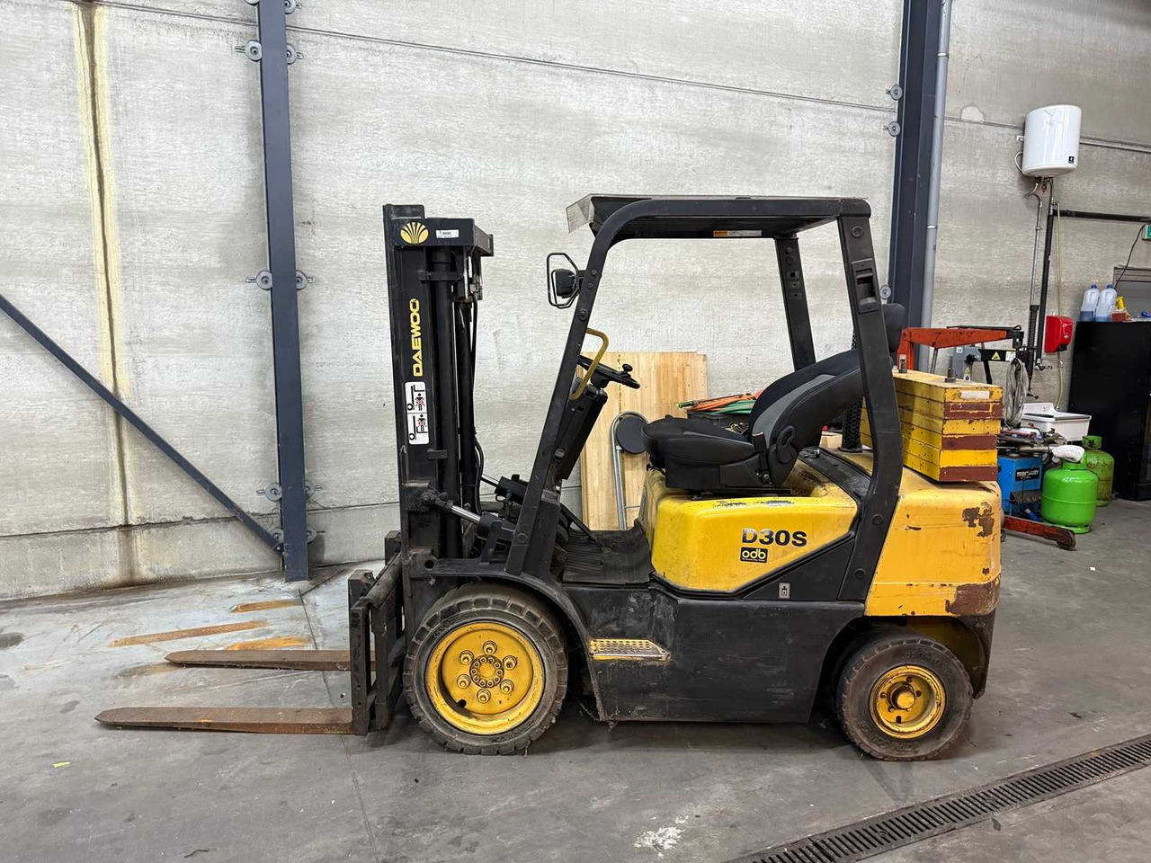 DAEWOO - 2005 - D30S - FORKLIFT - Empilhadeira: foto 3 DAEWOO - 2005 - D30S - FORKLIFT - Empilhadeira: foto 3